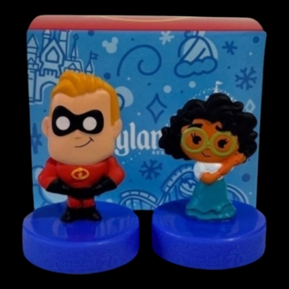 McDonald’s Disney 70th collection - Mr. Incredible & Mirabel #32